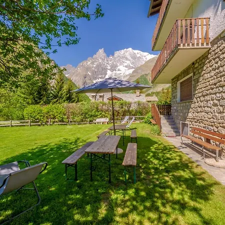 Apartment Casa Florence Courmayeur